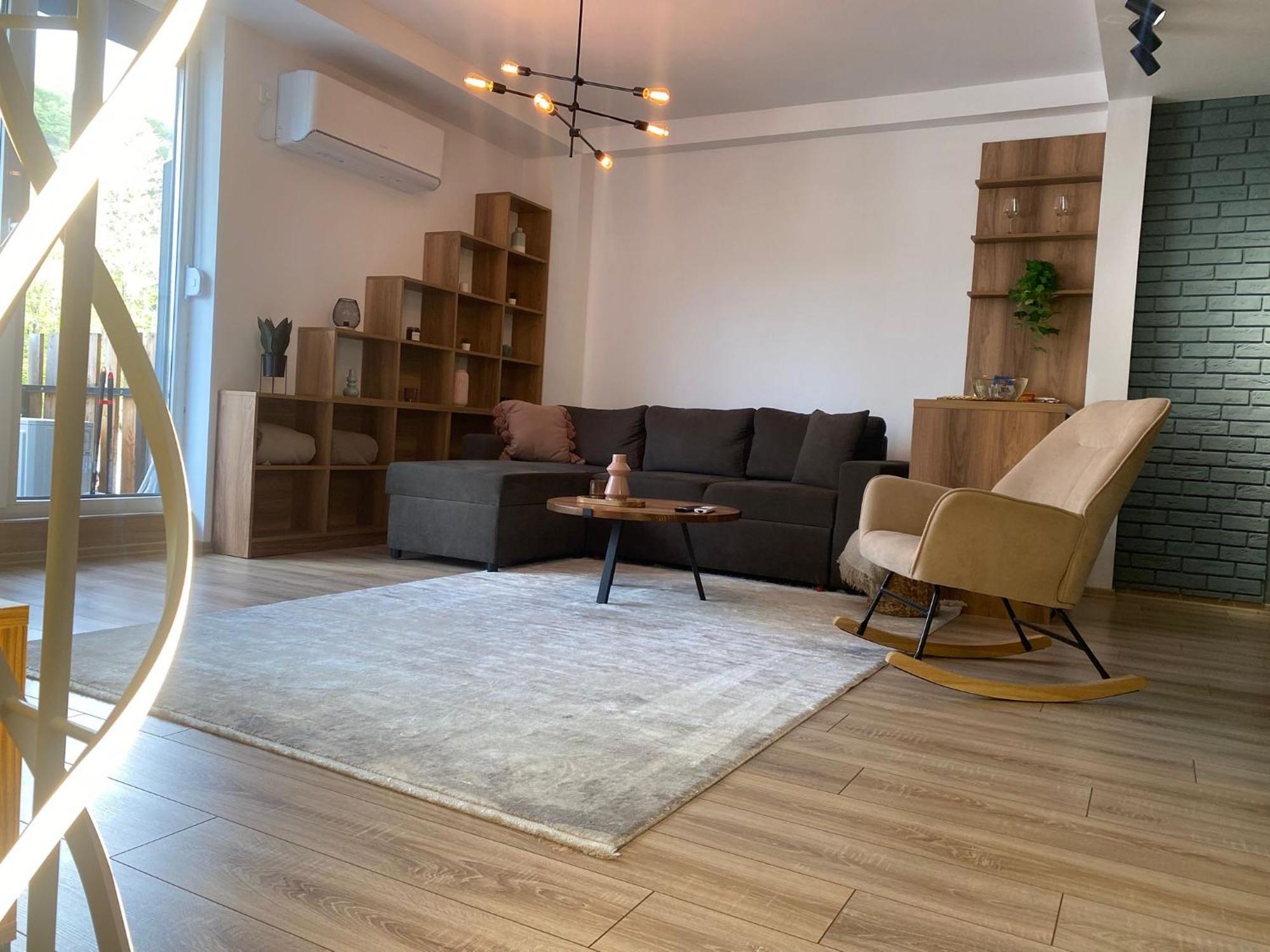 Apartment Adora's *